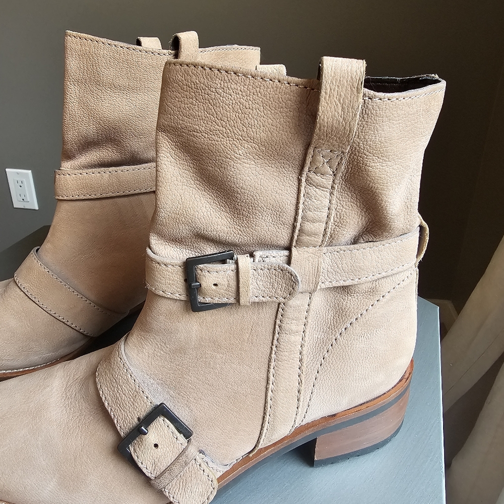 COLE HAAN LEATHER ANKLE BOOTS SZ 8